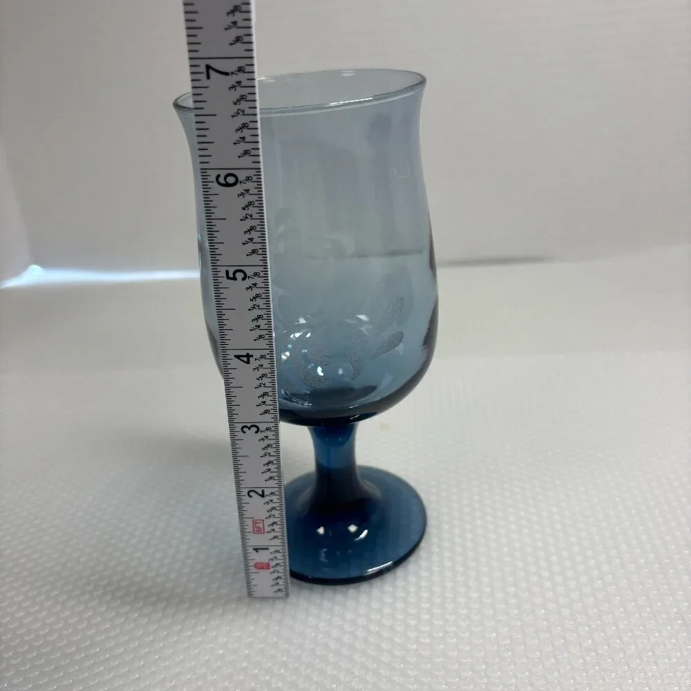 Pfaltzgraff Yorktowne Stemmed Blue Goblets Wine Etched Pattern Glasses Set Of 2